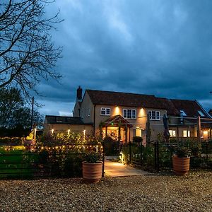 The Three Horseshoes Briston Exterior photo