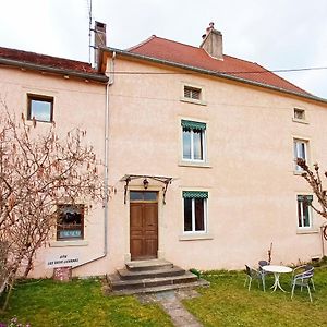 Les Deux Licornes Anchenoncourt-et-Chazel Exterior photo