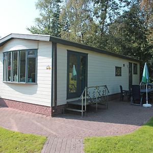 Detached Chalet With A Dishwasher At 21 Km. From Leeuwarden Suameer Exterior photo