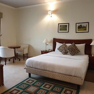 Room In Lodge - Bahamas Hotels International Abuja Exterior photo