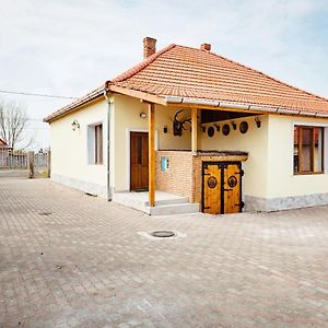 Casa Mb Ghioroc Exterior photo