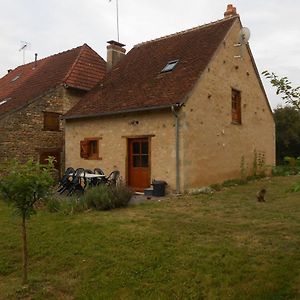 Maison De Caractere Renovee Avec Jardin, Terrasse, Et Proche Du Chateau Guillaume - Fr-1-591-131 Lignac Exterior photo