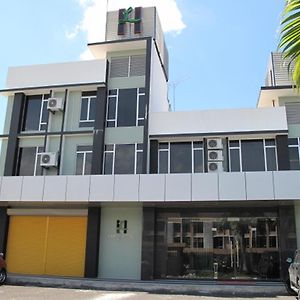 Labuk Hotel Sandakan Exterior photo