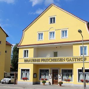 Brauerei Und Gasthof Frischeisen Kelheim Exterior photo