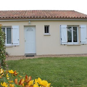 Maison Avec Jardin Proche Thermes Comprenant Lave-Linge Et Lave-Vaisselle - Fr-1-541-47 La Roche-Posay Exterior photo