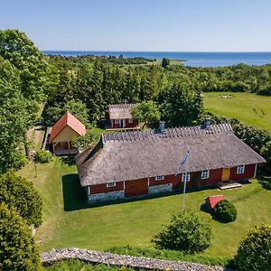 Kaebruotsa Farmhouse Ruhve Exterior photo