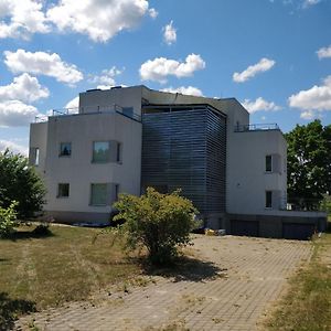 Laheveere Värska Exterior photo