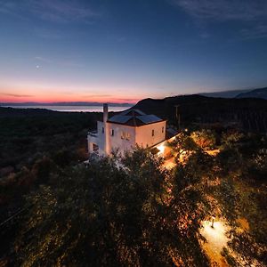 Appartement In Olive Groove House Peloponnesos Western Mani Kalianeika Exterior photo