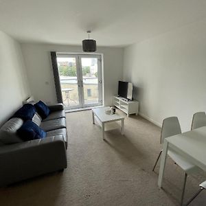 Modern 2-Bed Apartment In The Heart Of Salford Quays Salford (Greater Manchester) Exterior photo