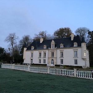 Château de Monhoudou Exterior photo