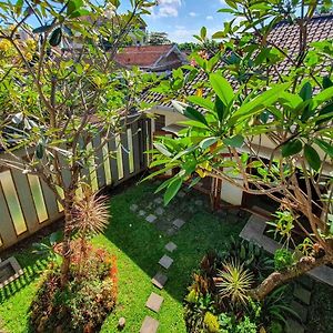 Rumah Eyang Tardjo Syariah Mitra Reddoorz Sukoharjo Exterior photo