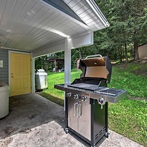 Cottage With Hot Tub And Fire Pit By Mahantango Creek Dalmatia Exterior photo