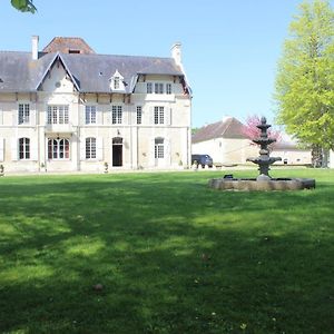 Château du Mesnil Soleil , gites et chambres d'hôtes Damblainville Exterior photo