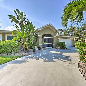 Sun-Soaked Cape Coral Getaway, 1 Mi To Dtwn! Exterior photo