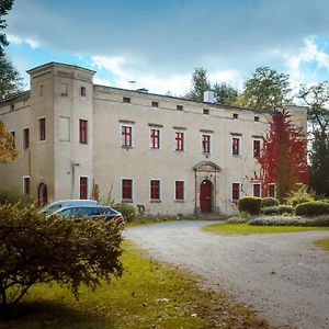 Zamek Dobroszyce Exterior photo