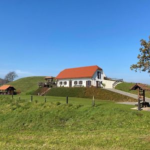 Tourist Farm Artisek Store Exterior photo