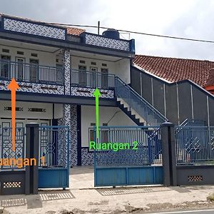 Penginapan Atau Kontrakan Rumah Ciwidey 1 Ruangan 2 Kasur Dewasa Kamar Mandi Dapur Dalam Sewa Harian Mingguan Bulanan Tahunan Boleh Exterior photo