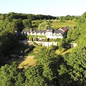 Hotel La Croix De Vernuche Varennes-Vauzelles Exterior photo