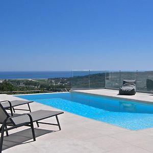 Modern Villa With Infinity Pool Close To The Sea Tavronitis Exterior photo