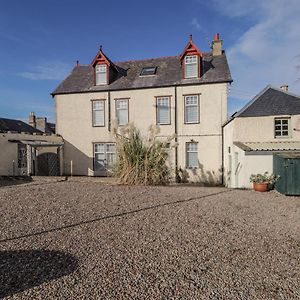 1 Seafield Street Cullen Exterior photo