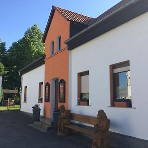 Pension Zum Alten Gasthaus Haensel Krauschwitz Exterior photo