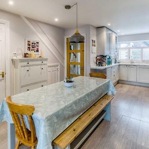 Townhouse With Views Of Arundel Cathedral Exterior photo