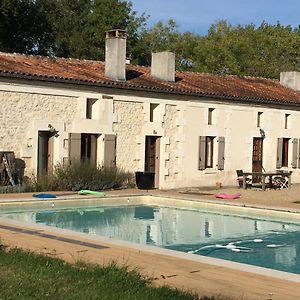 Maison Perigord Vert Piscine Et Spa La Roche-Chalais Exterior photo