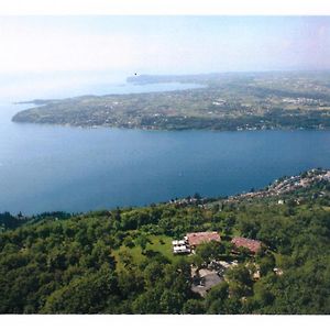 La FIOCCHINA - Magic Place - Salò - Garda Lake - countryside farmhouse, inside the middle of the lake Exterior photo