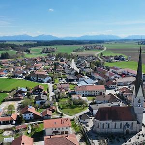 Modernes Loft Vor Den Toren Des Chiemgaus Tacherting Exterior photo