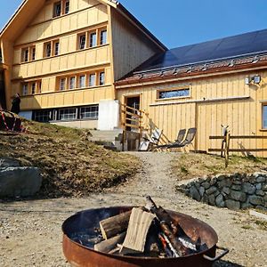 Grosses Ferienhaus Fuer Traumhafte Familienferien Im Appenzellerland Speicher Exterior photo