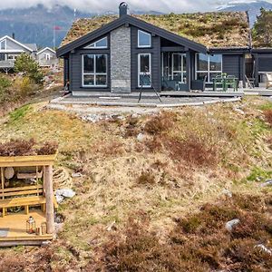 Gorgeous Home In Tustna With Jacuzzi Leira (More og Romsdal) Exterior photo