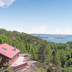 Beautiful Home In Lindesnes With Kitchen Svenevik Exterior photo