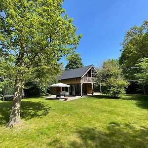 Tofino, Een Comfortabel Vakantiehuis Naast Een Bos En Zwemmeer Gasselte Exterior photo