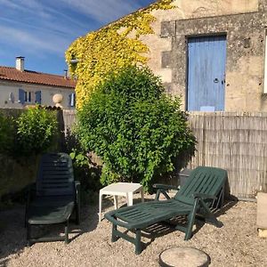 Gite De L'Hortensia-Charmante Maison De Campagne Au Calme Gourville (Rouillac) Exterior photo