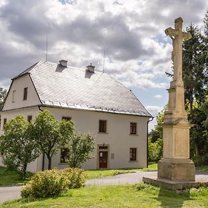 Penzion U Křížové Cesty Tvrdkov Exterior photo