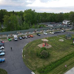 Crow'S Nest Tawas City Exterior photo