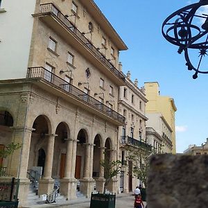 Palacio De Los Corredores Havana Exterior photo