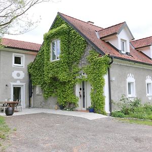 Ferienwohnungen Tinymoon Feldbach (Styria) Exterior photo