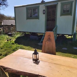 The Old Mill Shepherds Hut Okehampton Exterior photo