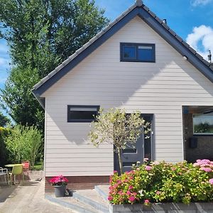 Logement De Garage Sneek Exterior photo