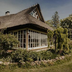 Muhu Tõnise Talu Liiva (Saaremaa) Exterior photo