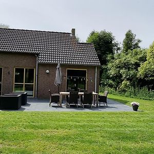 Recreatiewoning Maas En Waal 72 Ewijk Exterior photo