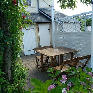 Maison Plein Pied De 30M² Avec Terrasse .Saumur Exterior photo