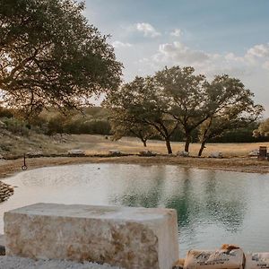 Hummingbird Haus - Hill Country Views On 20 Acres With Firepit Spring Branch Exterior photo