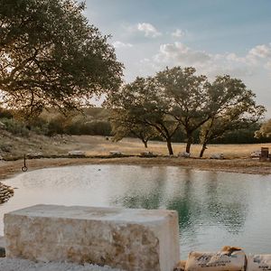 The Roost Farmhaus On 20 Acres, Hill Country View, Firepit, Swimming Hole Spring Branch Exterior photo