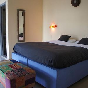 Bed & Chai Guesthouse Nova Deli Exterior photo
