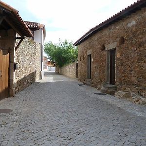 Casas De Campo Da Quinta Entre Rios Mirandela Exterior photo
