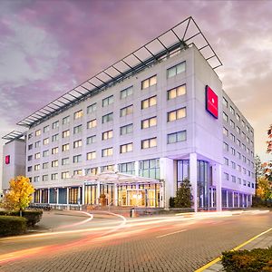 Ramada By Wyndham Amsterdam Airport Schiphol Badhoevedorp Exterior photo