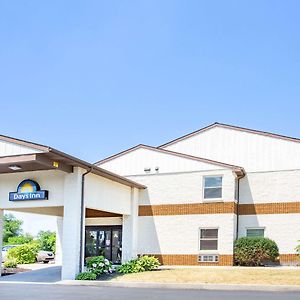 Days Inn By Wyndham Lancaster Pa Dutch Country Ronks Exterior photo