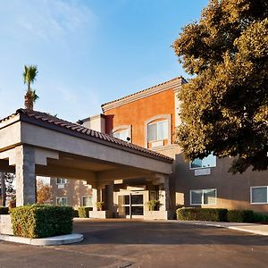 Best Western Plus Villa Del Lago Inn Patterson Exterior photo